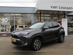 Toyota Yaris Cross - 1.5 Hybrid 115 FIRST EDITION APPLE/ANDROID 17"LM-VELGEN PRIVACYGLASS KEYLESS STOEL/VOORRUI