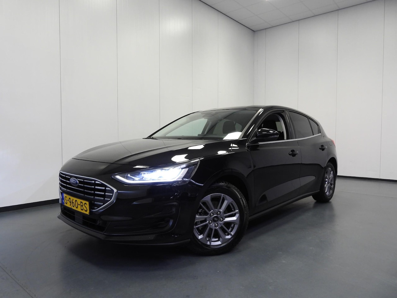 Ford Focus - 1.0 EcoBoost Hybrid Titanium NAVI/CLIMA/CRUISE/PDC/16"LMV! - AutoWereld.nl