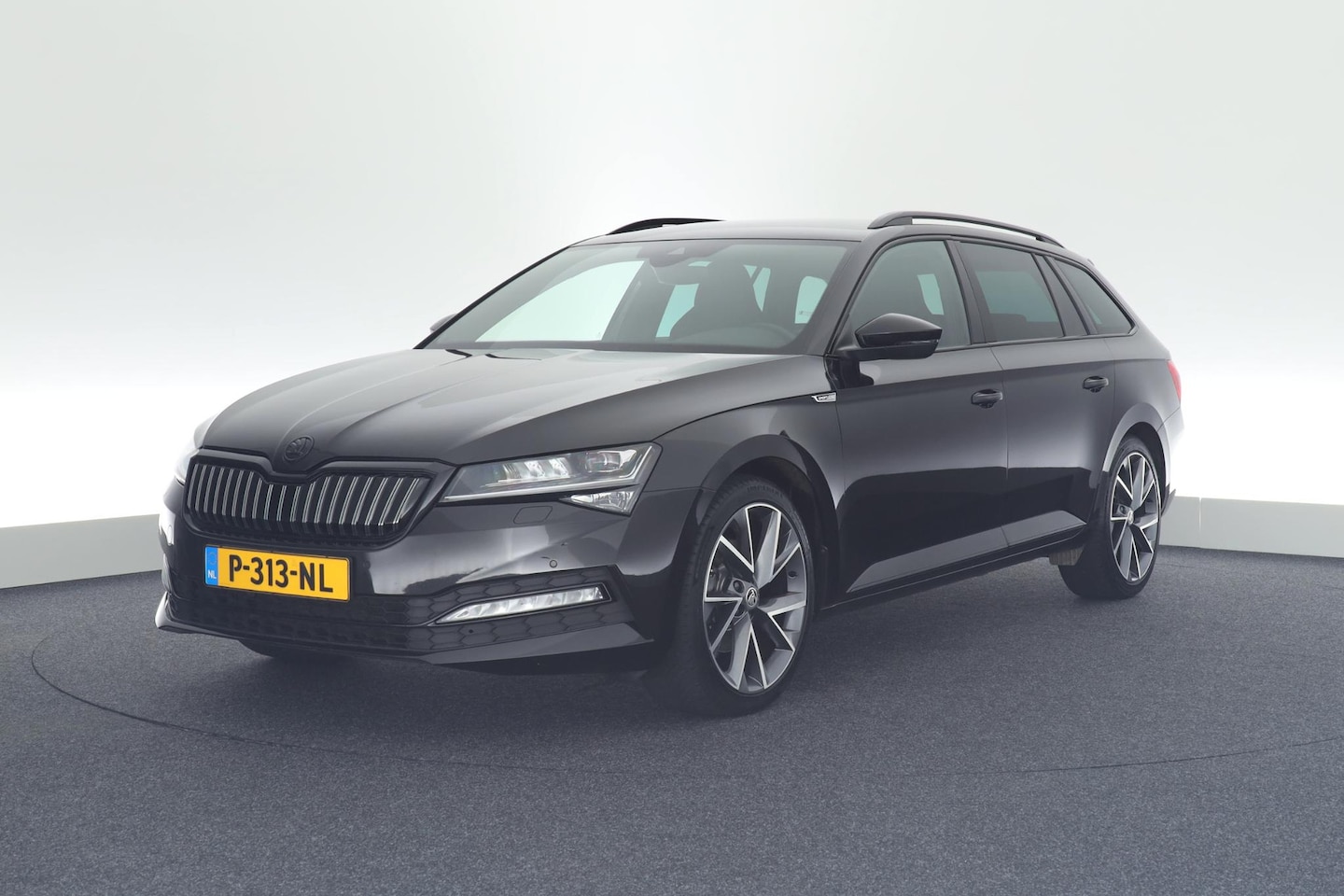 Skoda Superb Combi - 1.4 TSI 204pk iV PHEV Sportline Business Camera Navigatie Drive Select Memory - AutoWereld.nl