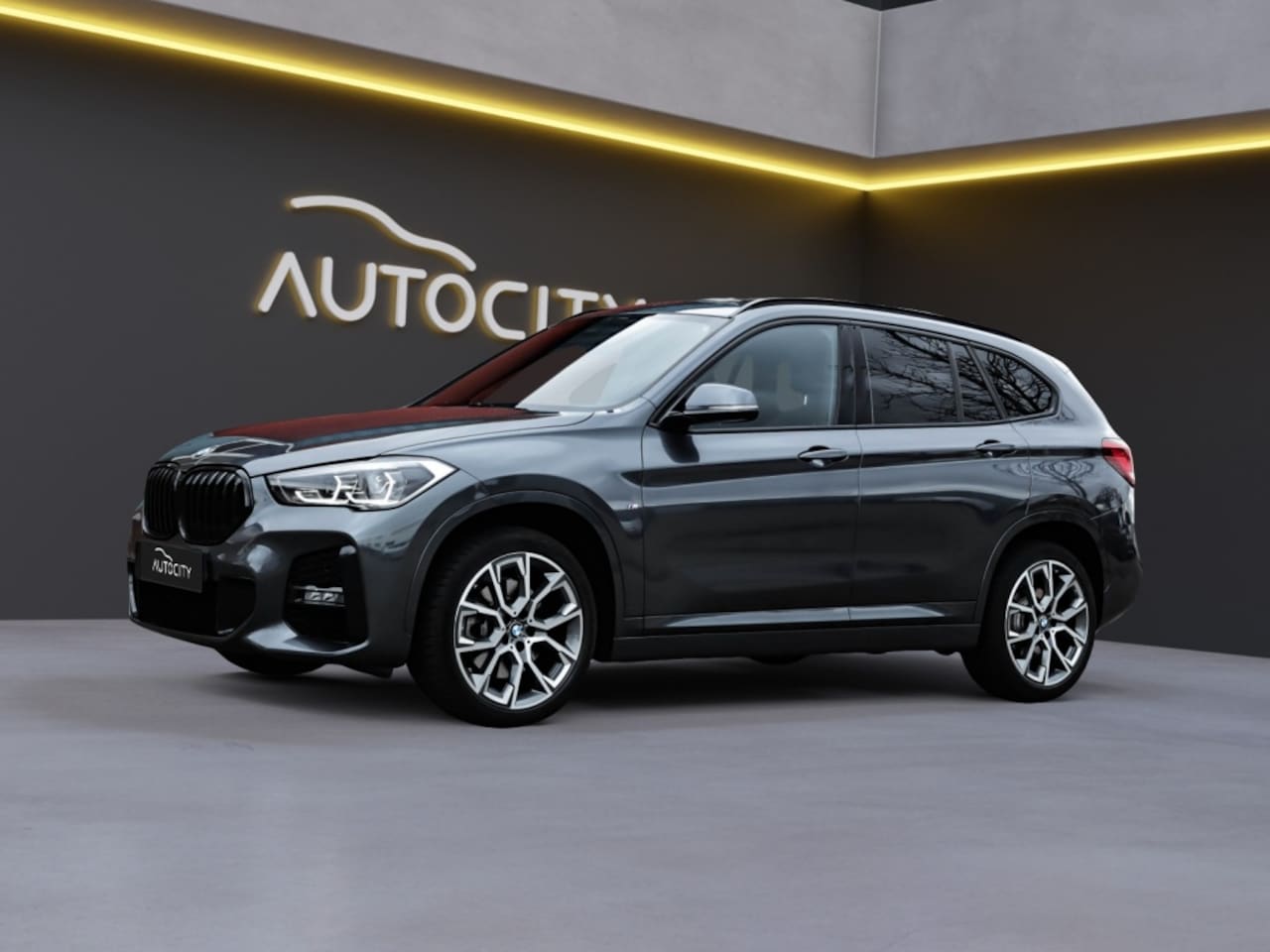 BMW X1 - sDrive 20i M Sport Pano l Memory l Trekhaak l VOL OPTIES - AutoWereld.nl