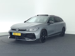 Volkswagen Passat Variant - 1.5 eHybrid 204pk R-Line Edition Black Style Trekhaak Camera Head-Up Panoramadak Leder Mem