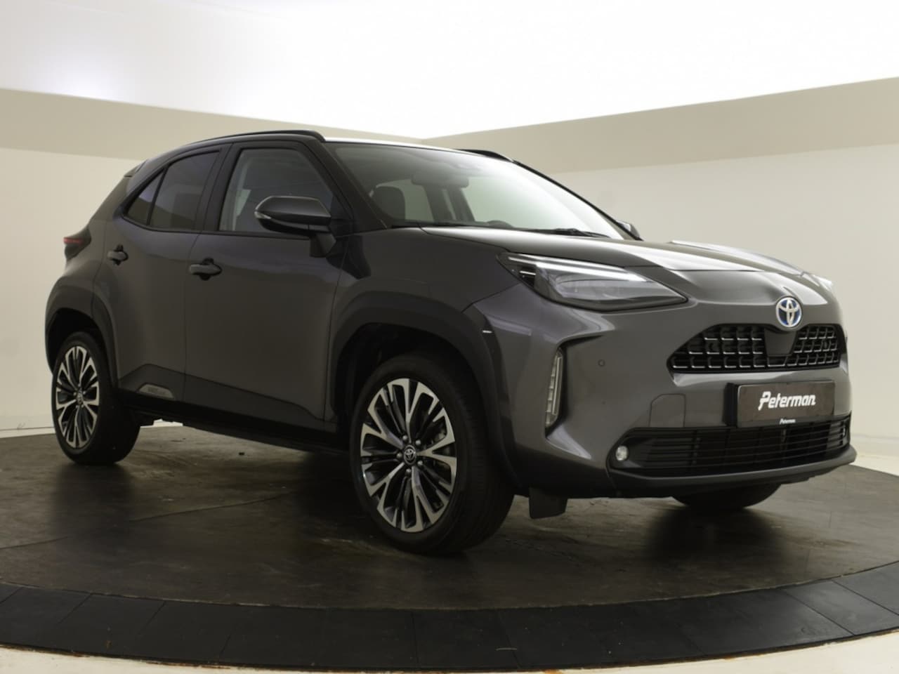 Toyota Yaris Cross - 1.5 Hybrid Executive | Panoramadak | Parkeersensoren V+A | - AutoWereld.nl