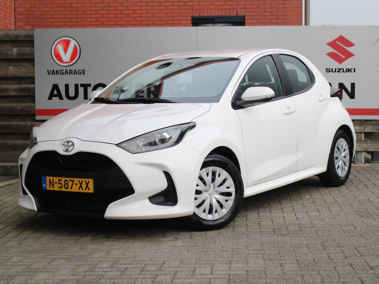 Toyota Yaris - 1.0 VVT-i Active Achteruitrijcamera, Cruise Control Adaptief, Apple Carplay/Android Auto - AutoWereld.nl