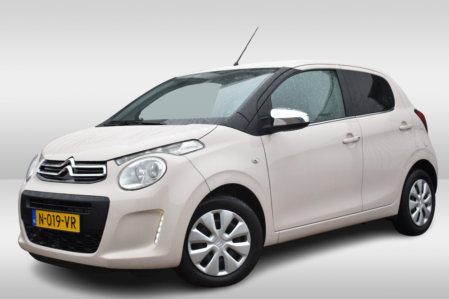 Citroën C1 - VTi 72 Feel | Airconditioning | Apple Carplay & Android Auto | Camera achter | Bluetooth | - AutoWereld.nl