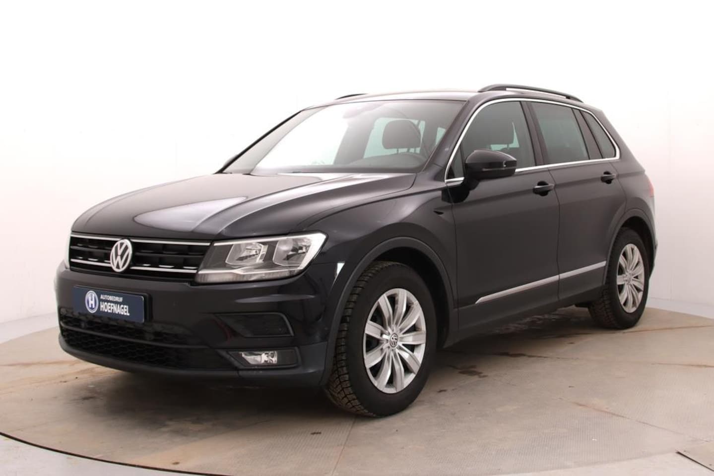 Volkswagen Tiguan - 1.5 TSI ACT Comfortline | Automaat | Adaptive cruise | Stoelverwarming | Navigatie | Camer - AutoWereld.nl