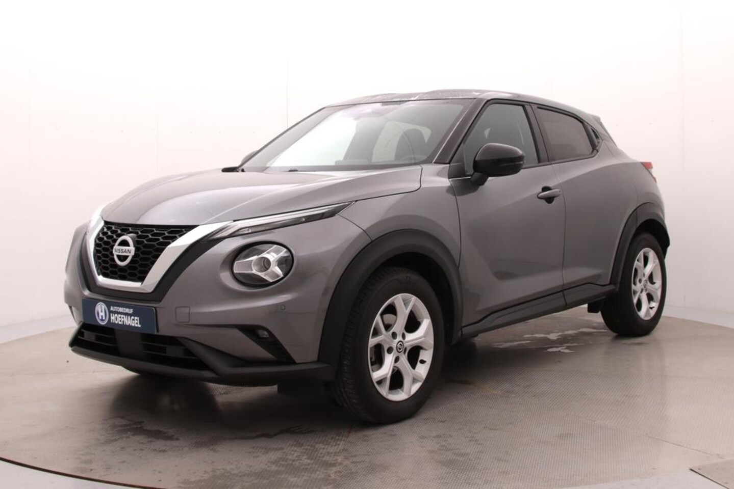 Nissan Juke - 1.0 DIG-T N-Connecta Automaat | Adaptive Cruise Control | Camera | Parkeersensoren | Stoel - AutoWereld.nl