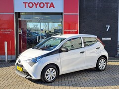 Toyota Aygo X - X-FUN BLUETOOTH AIRCO ONDERHOUDSBOEKJES