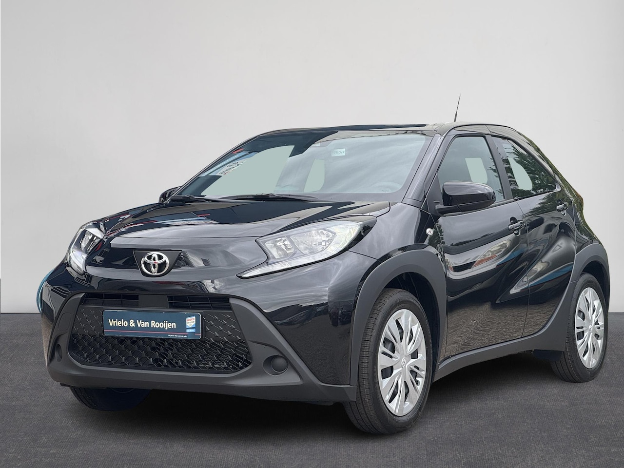 Toyota Aygo X - 1.0 VVT-i MT Play | NIEUW! | Airco | ACC | Camera | Stoelverwarming | DAB | ( Vesteging - - AutoWereld.nl