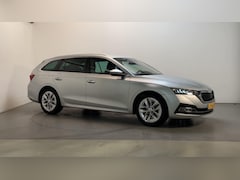 Skoda Octavia Combi - 1.5 TSI 150pk First Edition Stoelverwarming Navigatie Parkeersensoren DAB+