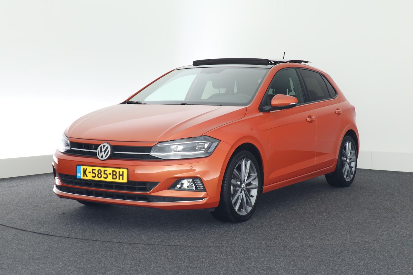 Volkswagen Polo - 1.0 TSI 95pk Highline Panoramadak Beats LED Trekhaak Virtual Cockpit Sportstoelen - AutoWereld.nl
