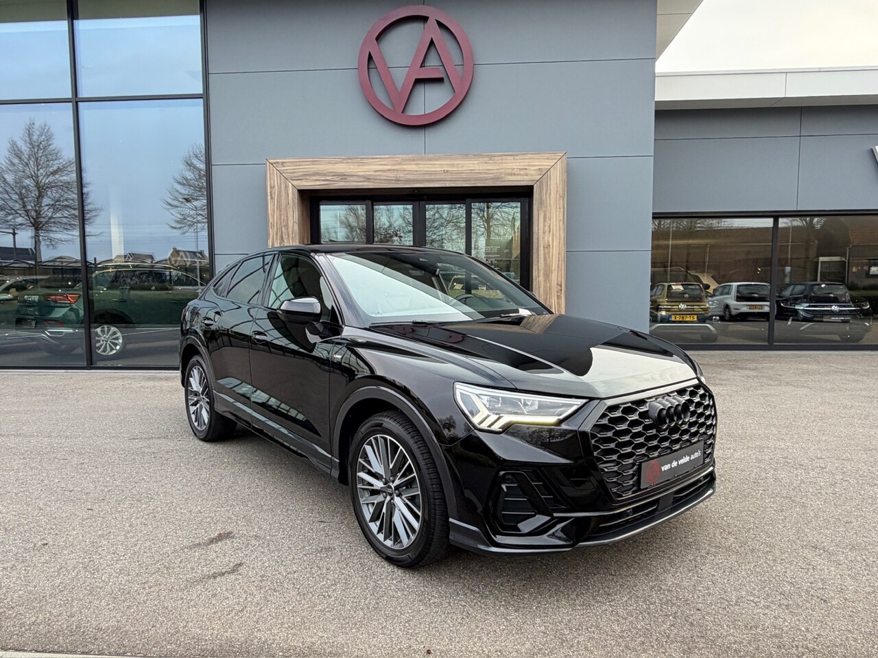 Audi Q3 Sportback - 35 TFSI 150pk S-tronic S-line | Standkachel | Black Style | Alcantara | Sonos | Dode hoek - AutoWereld.nl