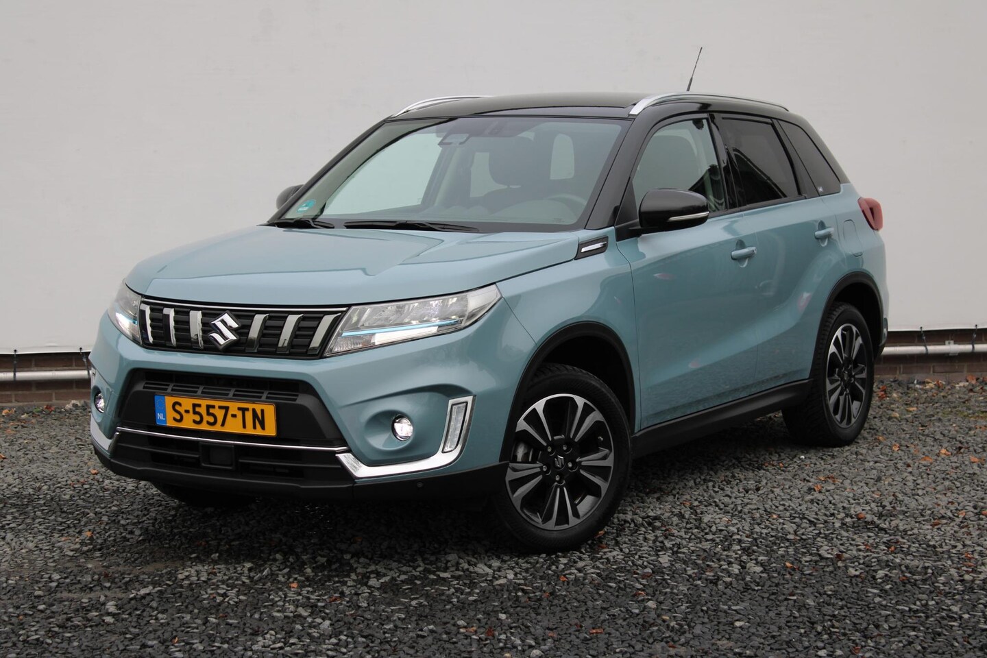 Suzuki Vitara - 1.5 Hybrid Style Automaat, Trekhaak, ORG NL, All-Seasons 1e Eig. Dealer onderhouden! - AutoWereld.nl