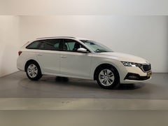 Skoda Octavia Combi - 1.0 TSI 110pk 6-bak Business Edition Navigatie Parkeersensoren DAB+ App-Connect
