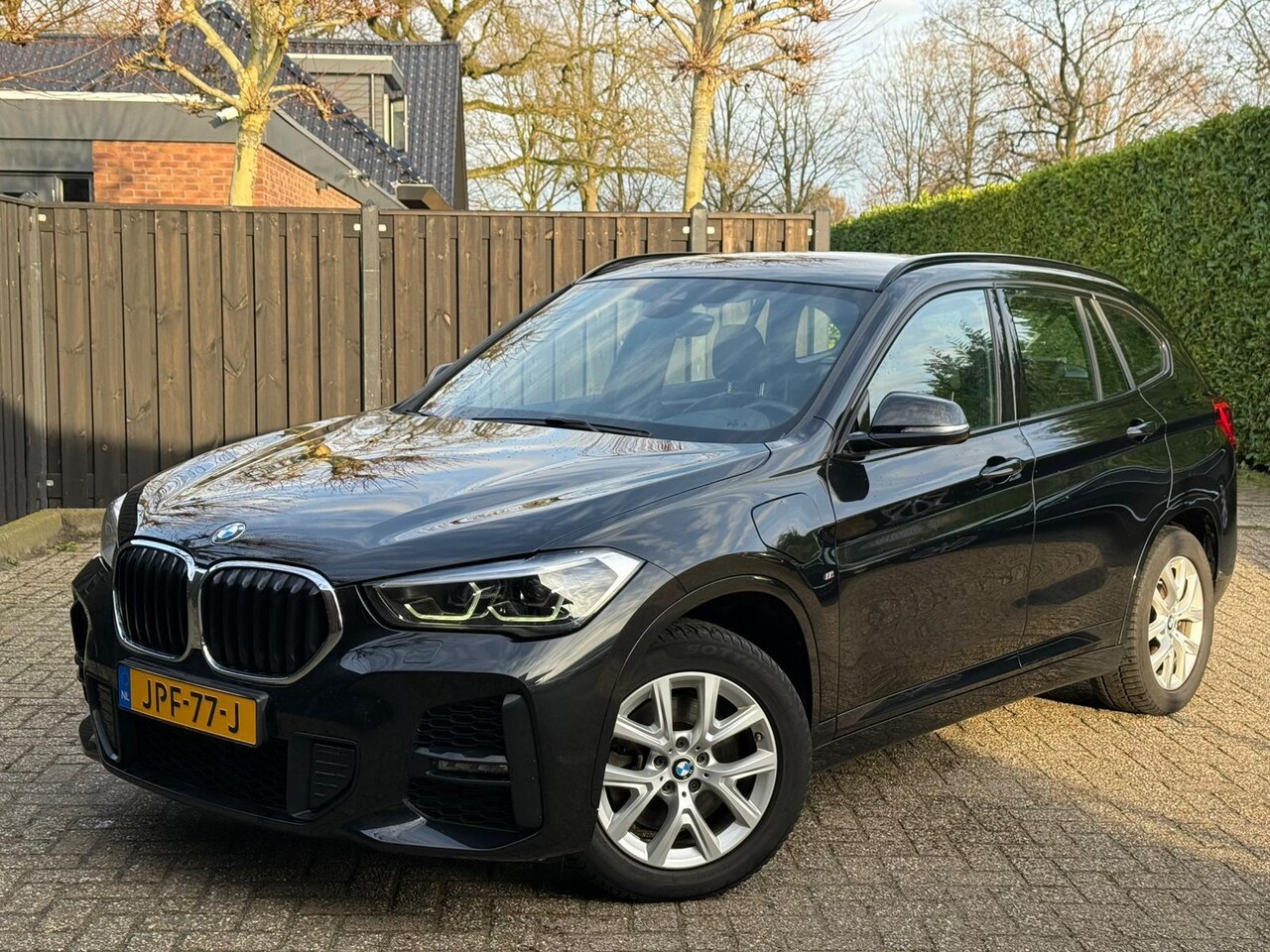 BMW X1 - xDrive25e M SPORT - AutoWereld.nl