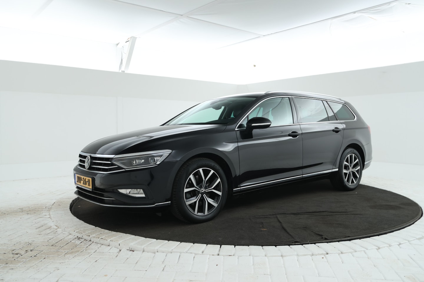 Volkswagen Passat Variant - 2.0 TDI Elegance Business R Automaat, Leer, virtual, Climate, - AutoWereld.nl
