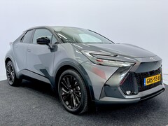 Toyota C-HR - 2.0 Plug-in Hybrid 220 GR SPORT PLUS | Dit is zo’n auto waar je elke keer opnieuw van geni