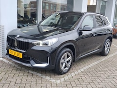 BMW X1 - sDRIVE18i AUTOMAAT Leder | Keyless | Stoelverwarming | Getinte ramen
