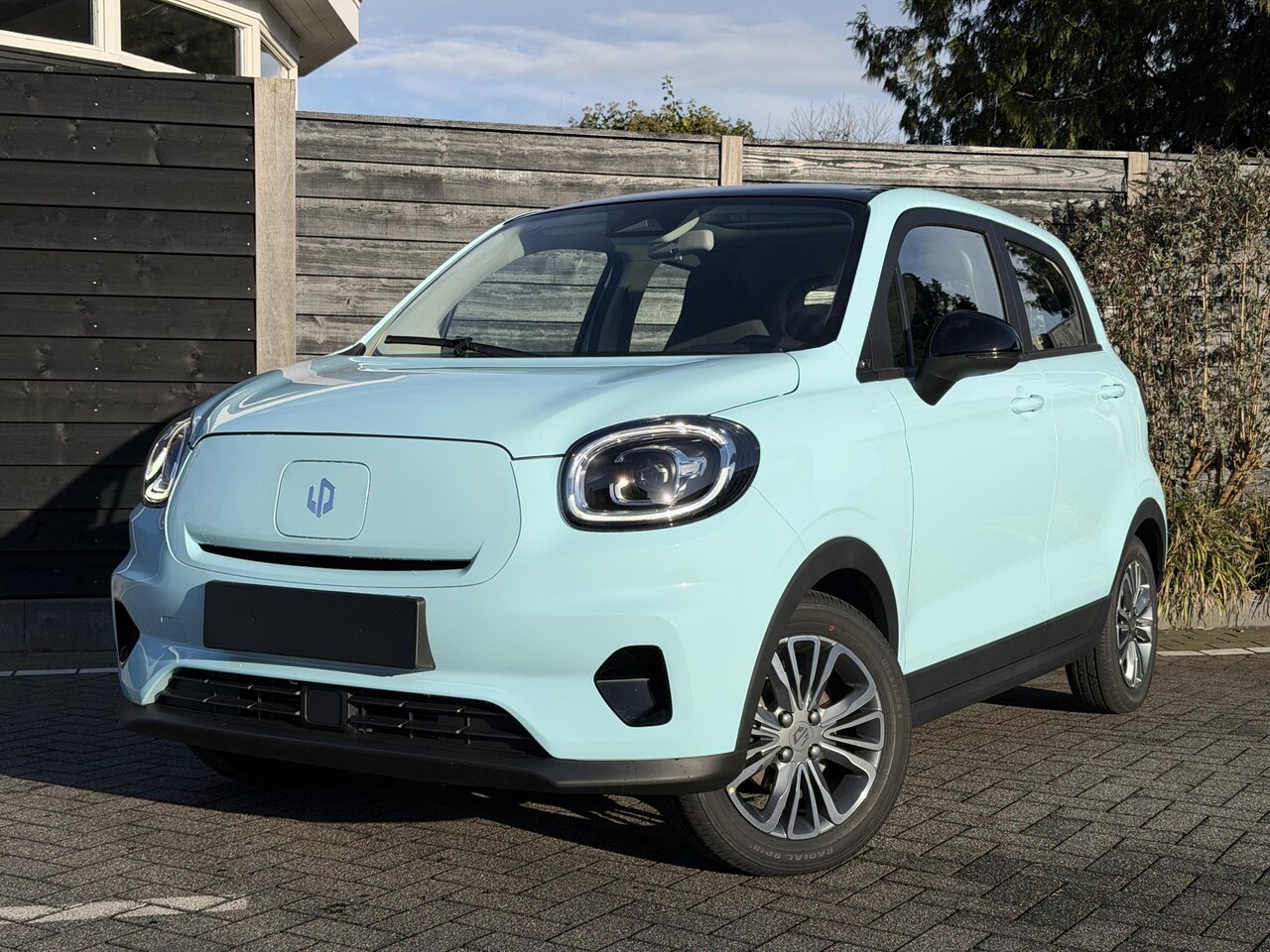 Leapmotor T03 - Design 37.3 kWh 95PK Automaat Navigatie, Camera achter, Parkeerhulp achter, Audio, Keyless - AutoWereld.nl