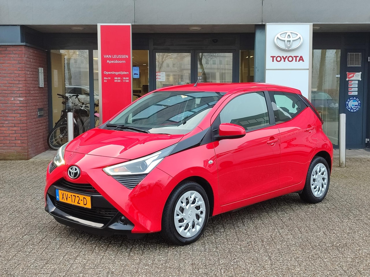 Toyota Aygo - 1.0 VVT-i X-PLAY CAMERA AIRCO BLUETOOTH APPLE/ANDROID DAB+ EL-RAMEN/SPIEGELS NL-AUTO - AutoWereld.nl