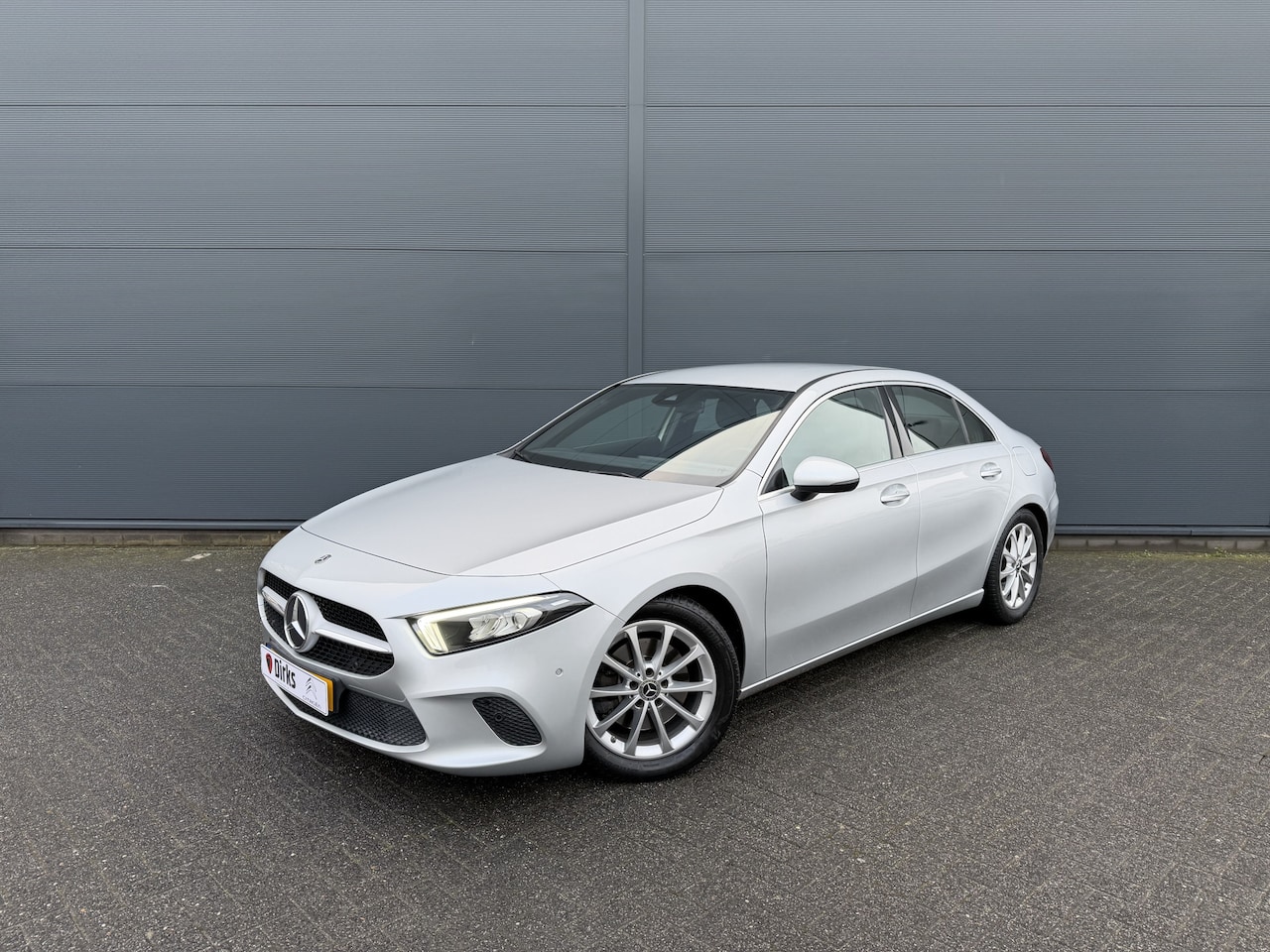 Mercedes-Benz A-klasse - 220 Advantage 220 Advantage (Automatische Airco - Navigatie - LED - Stoelverwarming - Camera - Parkeerse - AutoWereld.nl