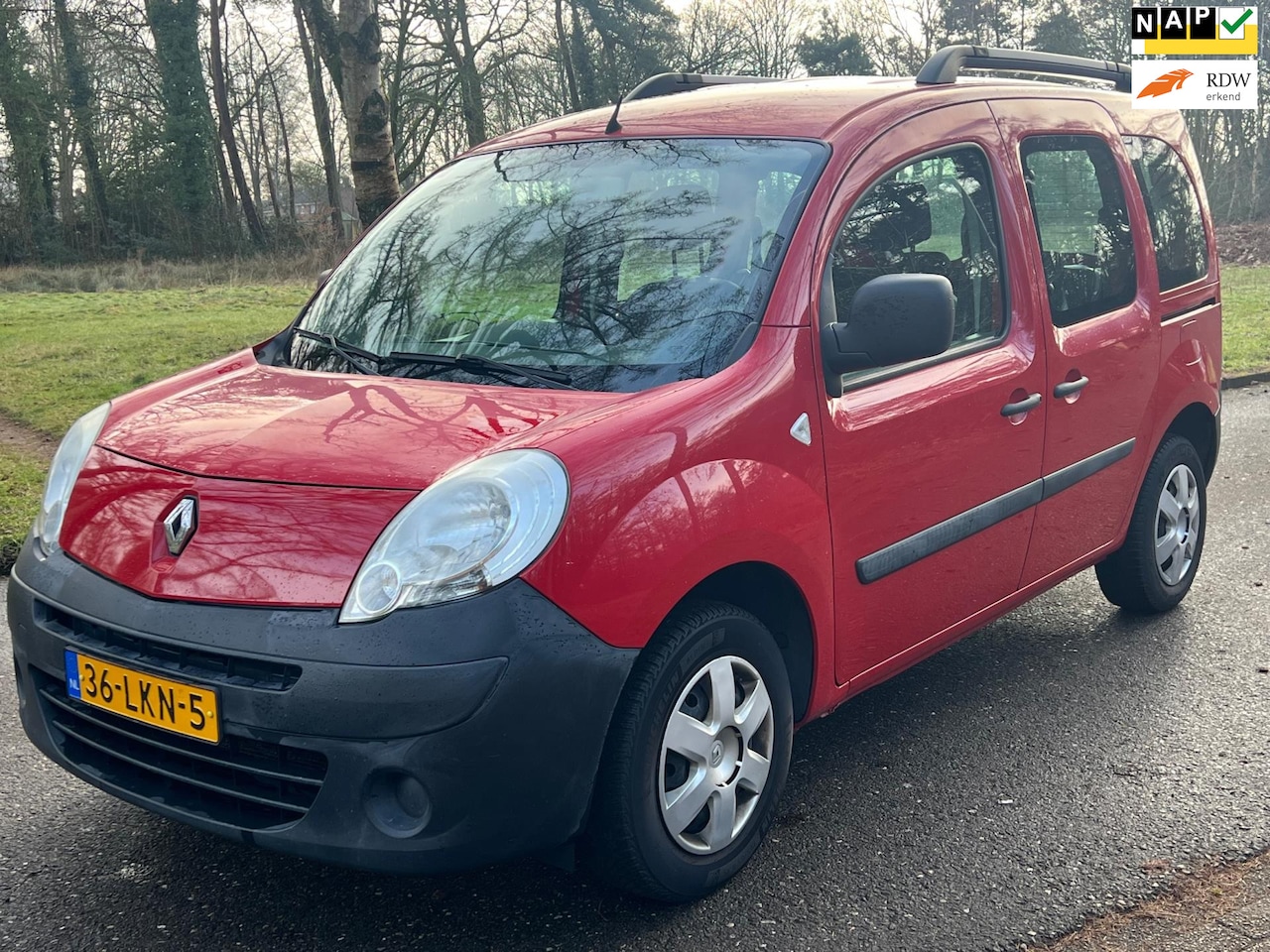 Renault Kangoo Family - 1.6 Authentique Airco 2010 Dubbele schuifdeur Rood - AutoWereld.nl