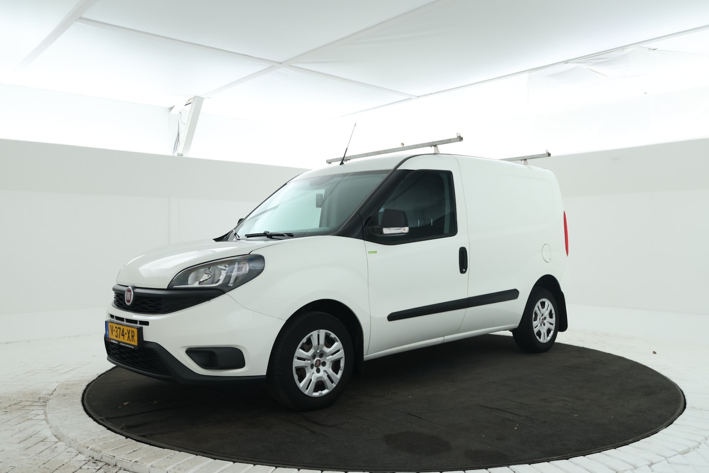 Fiat Doblò Cargo - 1.3 MJ L1H1 SX Alles in kleur! airco. - AutoWereld.nl