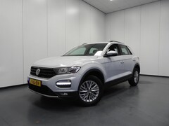Volkswagen T-Roc - 1.0 TSI Style NAVI/ADAPT.CRUISE/PDC/TREKHAAK/16"LMV