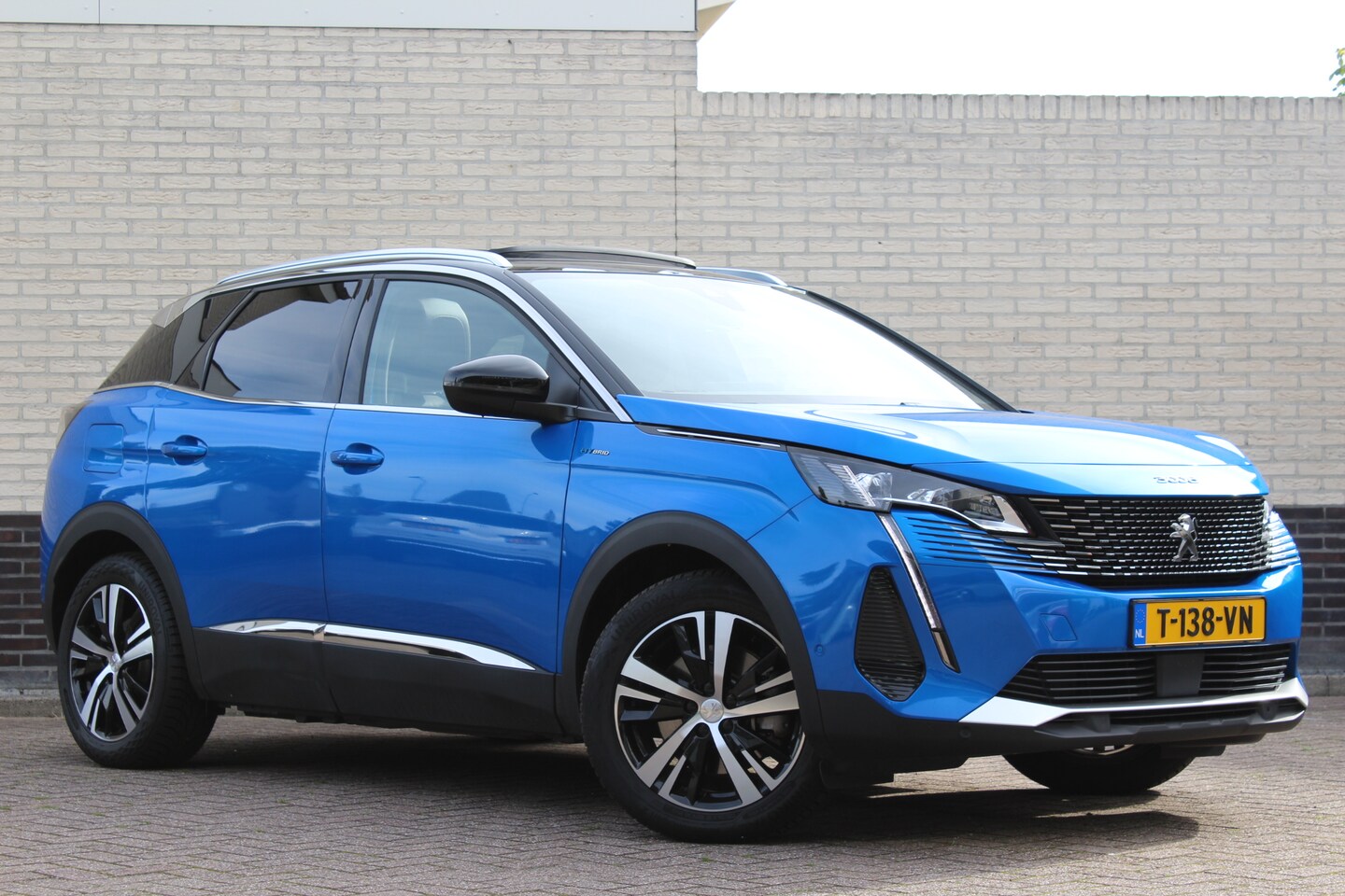 Peugeot 3008 - 1.6 HYbrid 225 GT | Panoramadak | All-season | BLIS | Adaptieve Cruise | Navigatie - AutoWereld.nl
