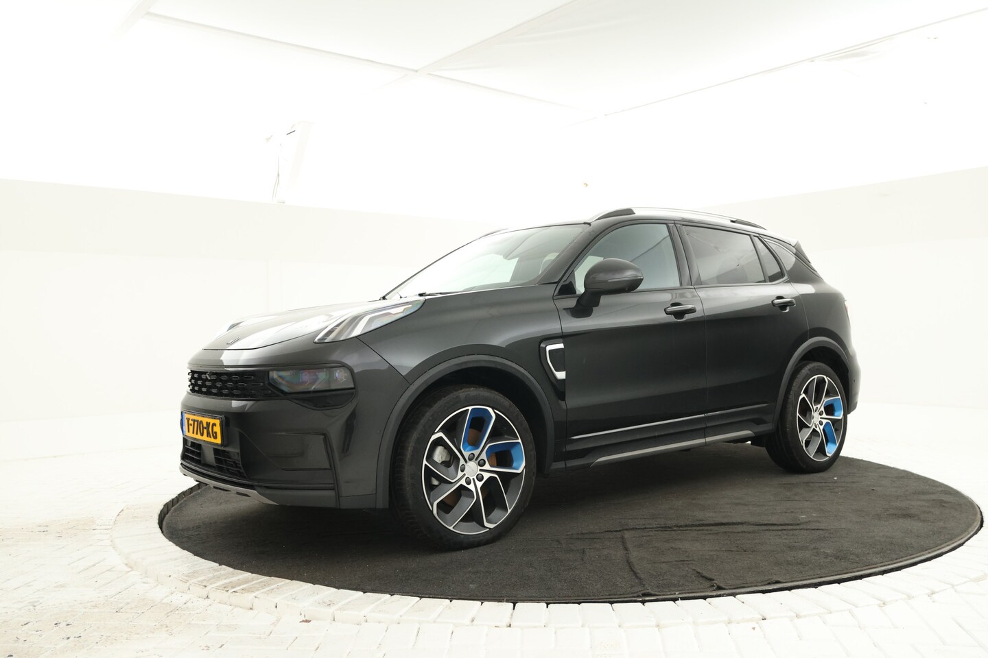 Lynk & Co 01 - 1.5 Zwarte Hemel, Panorama Dak, Black Pakket - AutoWereld.nl