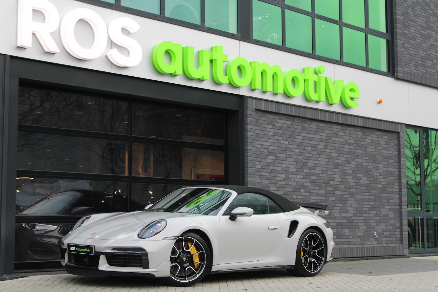 Porsche 911 Cabrio - 3.8 Turbo S | NAP | SPORT DESIGN | LIFT | €390.751 NP | BURMESTER | 360 | KEYLESS | KERAMI - AutoWereld.nl