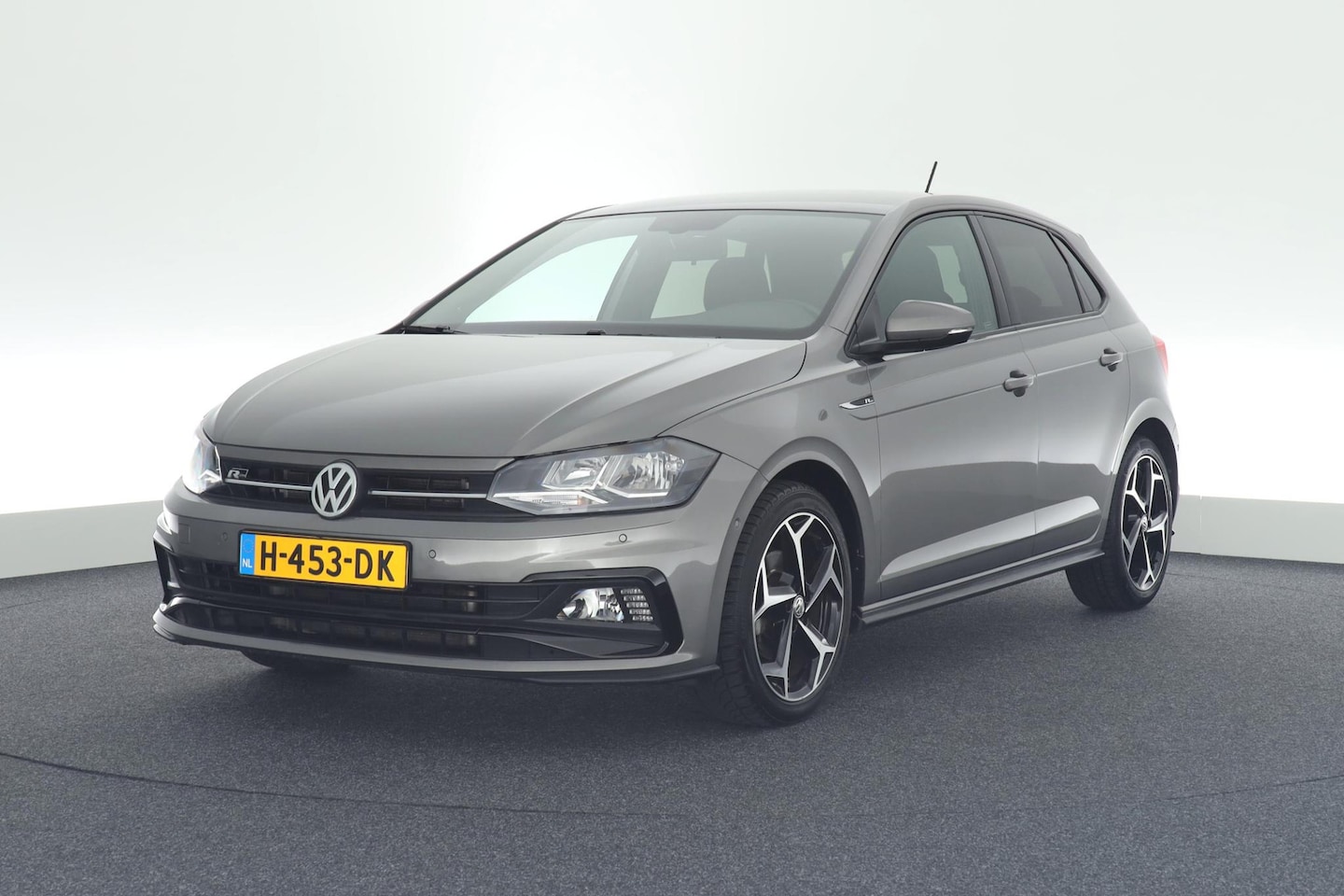 Volkswagen Polo - 1.0 TSI 116pk H6 2x R-Line Beats ACC Climate Control Navigatie - AutoWereld.nl