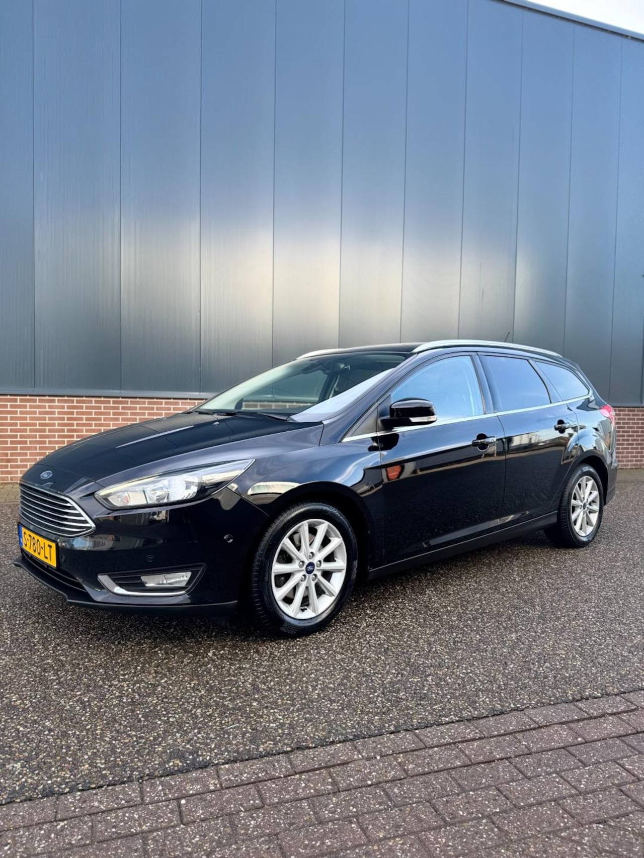 Ford Focus Wagon - 1.5 Titanium 2018 | 1e EIGENAAR | AUTOMAAT | Beurt Gehad - AutoWereld.nl