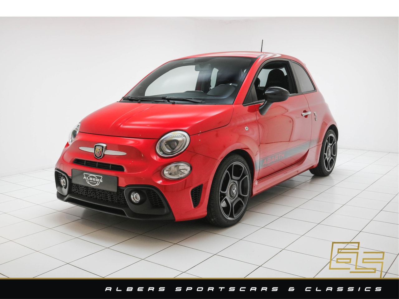 Abarth 595 - Pista Sabelt - 19.000 km - Full history - Perfect - AutoWereld.nl