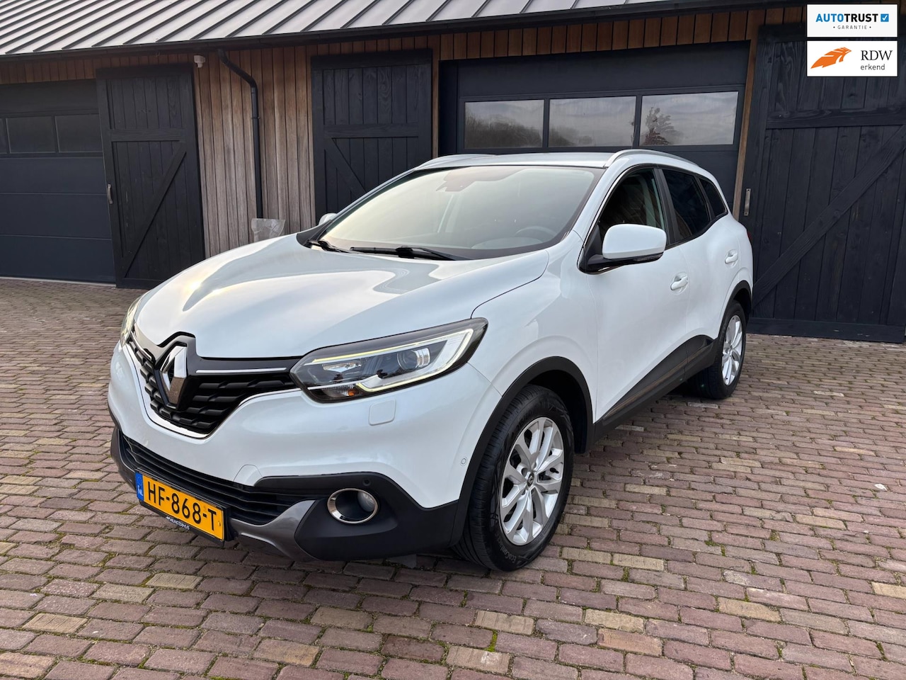 Renault Kadjar - 1.2 TCe Intens 1.2 TCe Intens,CAMERA.NAVIGATIE, STOELVERWARMING,HALFLEER,HAAK. - AutoWereld.nl
