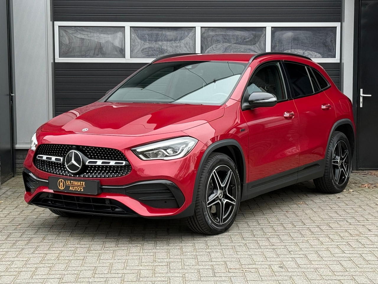 Mercedes-Benz GLA-Klasse - 250 e AMG Line Xenon/Led, Widescreen, Camera, Ambient, Keyless, Burmester, - AutoWereld.nl