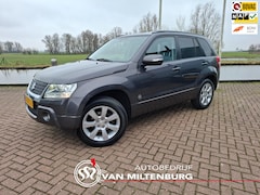Suzuki Grand Vitara - 2.4 High Executive 4x4 Leder Xenon Glazen dak Trekhaak