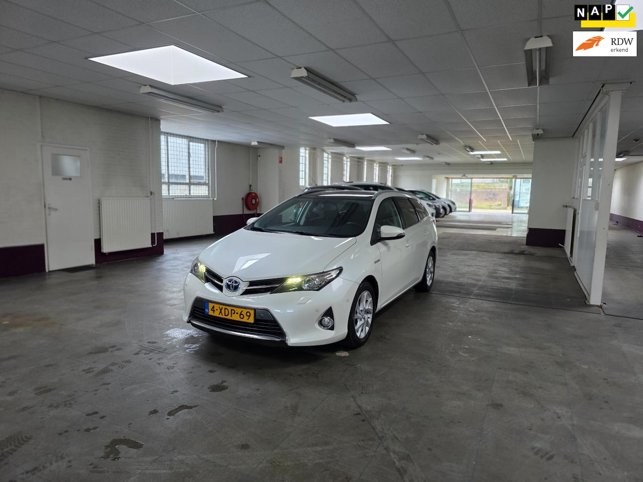 Toyota Auris Touring Sports - 1.8 Hybrid Lease 1.8 Hybrid Lease+ - AutoWereld.nl