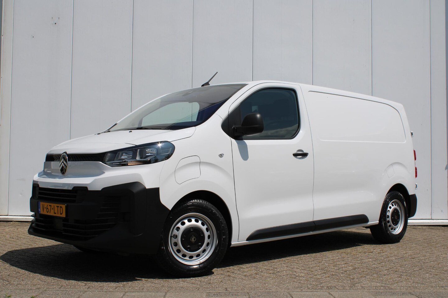 Citroën ë-Jumpy - L2 136 75 kWh Airco Cruise Control e-PTO 400V - AutoWereld.nl