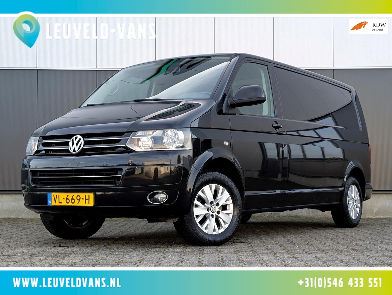 Volkswagen Transporter - 2.0 TDI AIRCO CRUISE LEER PDC TREKHAAK L2H2 - AutoWereld.nl