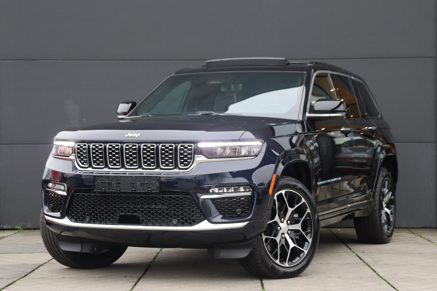 Jeep Grand Cherokee - 2.0 Summit Reserve 4xe / McIntosh Audio / Passenger Display / Panoramadak - AutoWereld.nl
