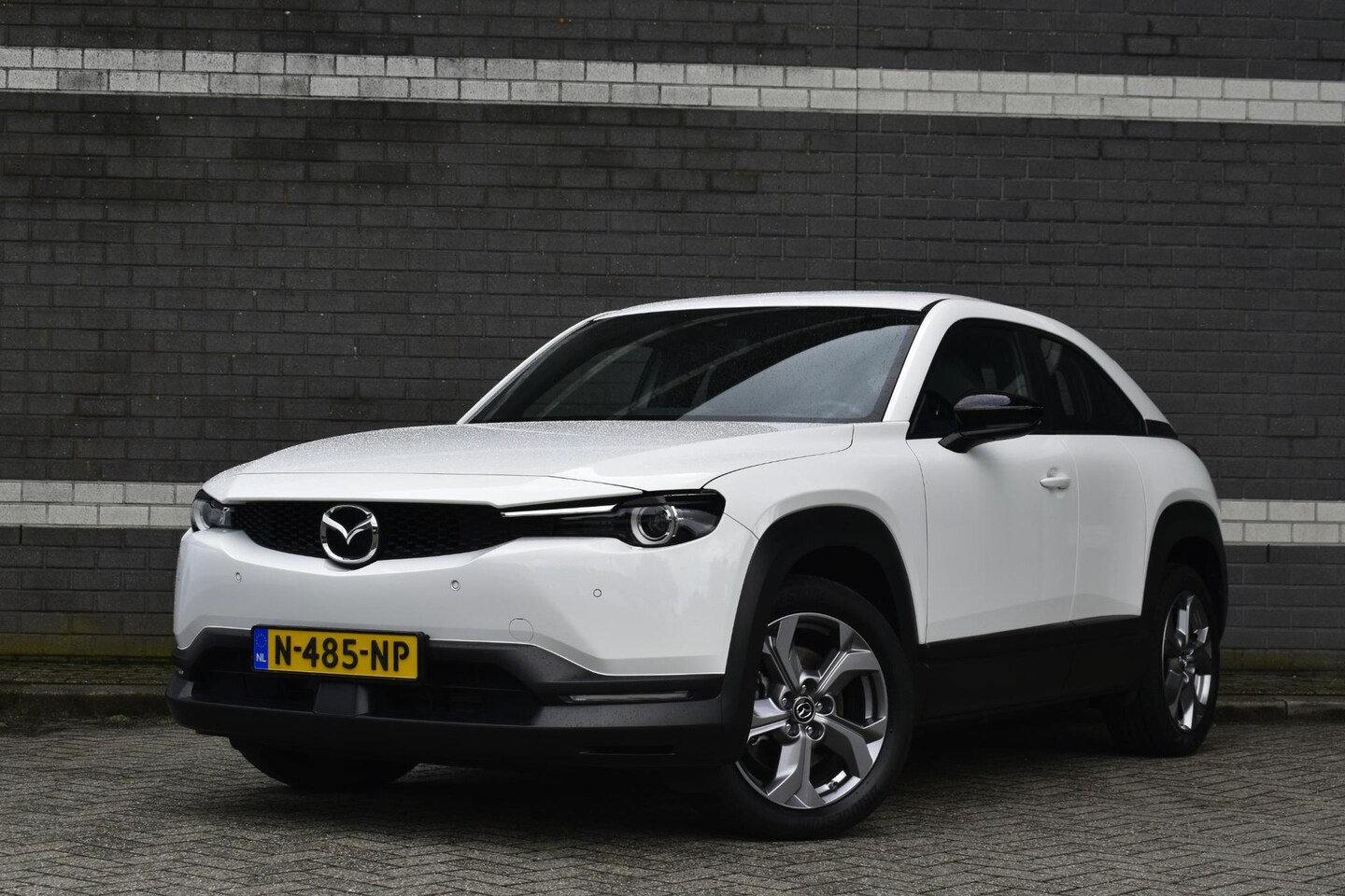 Mazda MX-30 - e-SkyActiv 145 Comfort 36 kWh / Camera / Stoel/Stuur verwarming / SOH 93% / - AutoWereld.nl