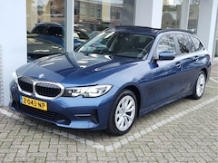BMW 3-serie Touring - 318i HIGH EXECUTIVE AUTOMAAT Open dak | Leder | Navi | Carplay