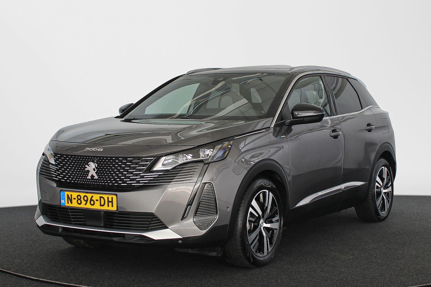 Peugeot 3008 - 1.6 HYbrid 225 GT Panoramadak Adaptieve cruise control Stoelverwarming - AutoWereld.nl