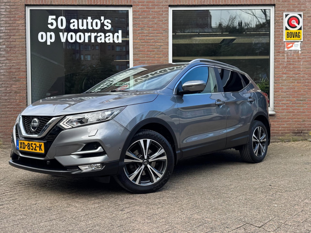 Nissan Qashqai - 1.2 N-Connecta| Panorama| Clima | 360 Camera| Navi | Velgen | Stoelverwarming - AutoWereld.nl