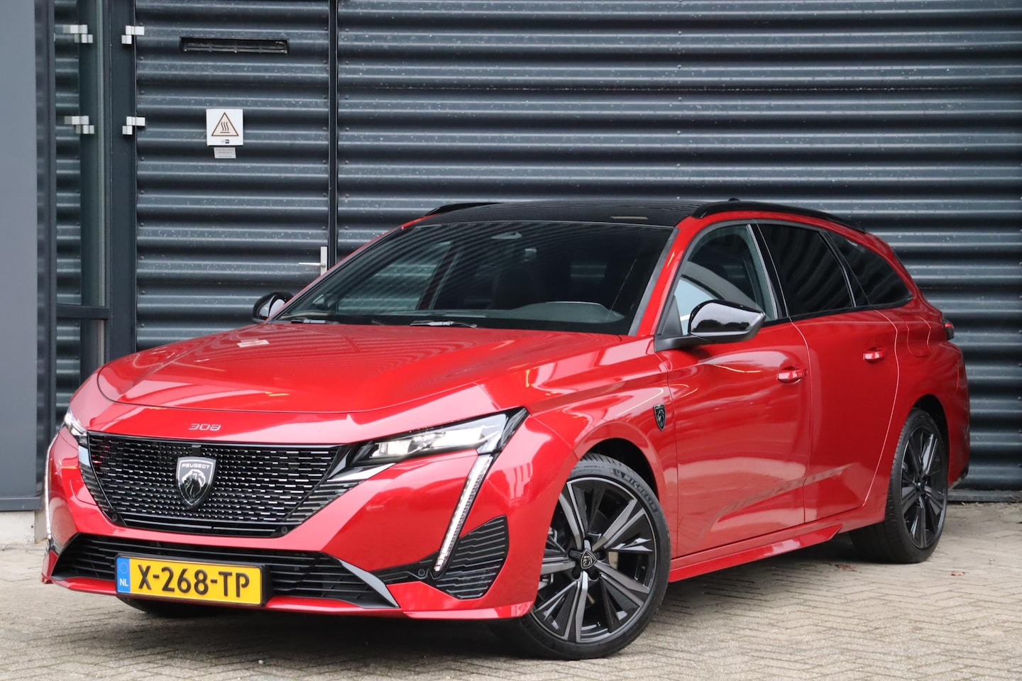 Peugeot 308 SW - 1.6 Plug-in Hybrid 180 GT Panoramadak / Massage-Stoelen + Stoelverwarming / 18” LMW / Foca - AutoWereld.nl