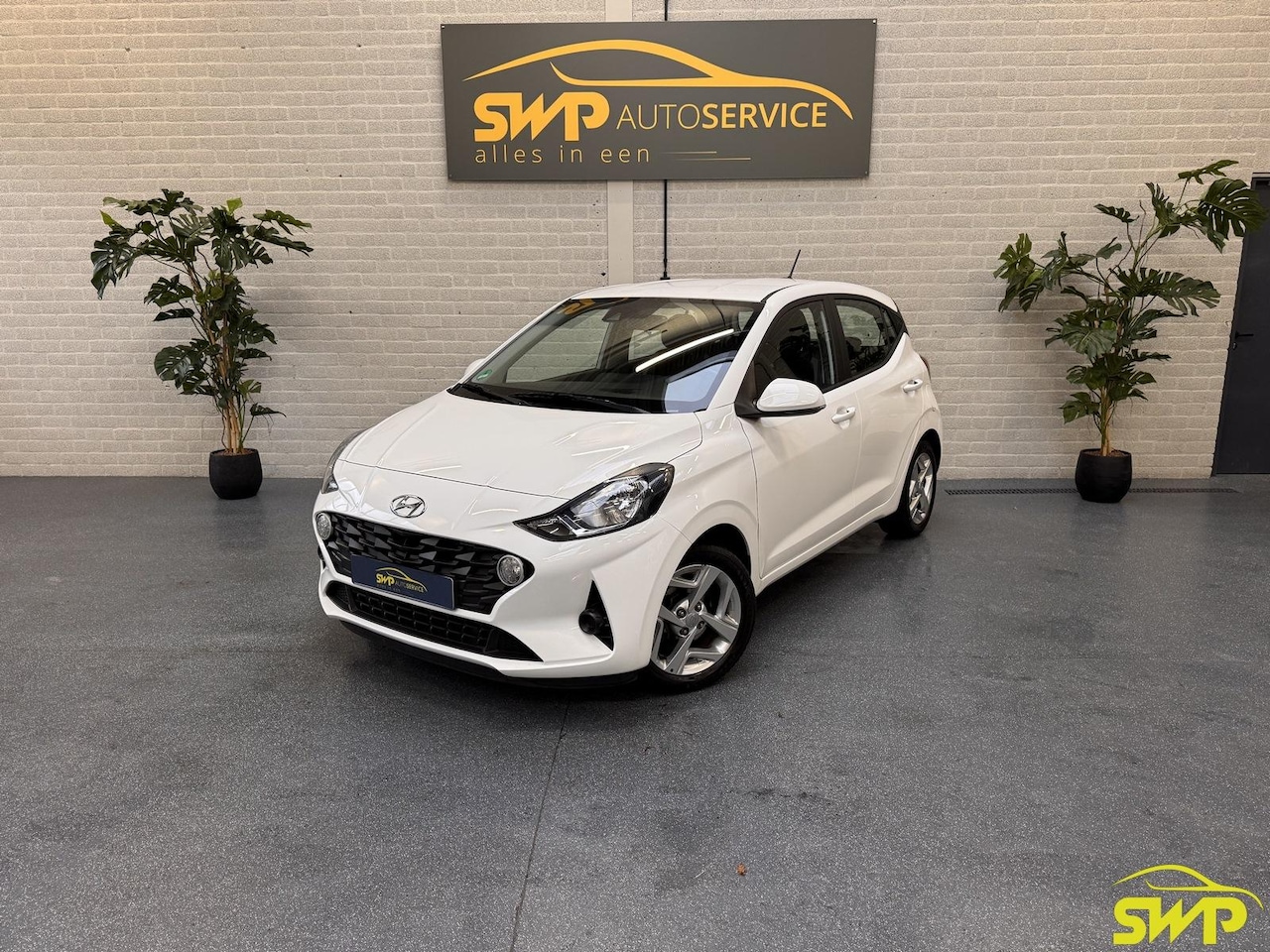 Hyundai i10 - 1.0 Comfort 5-zits | 15 inch all season alu velgen | Navi via carplay | Camera | Stuur en - AutoWereld.nl