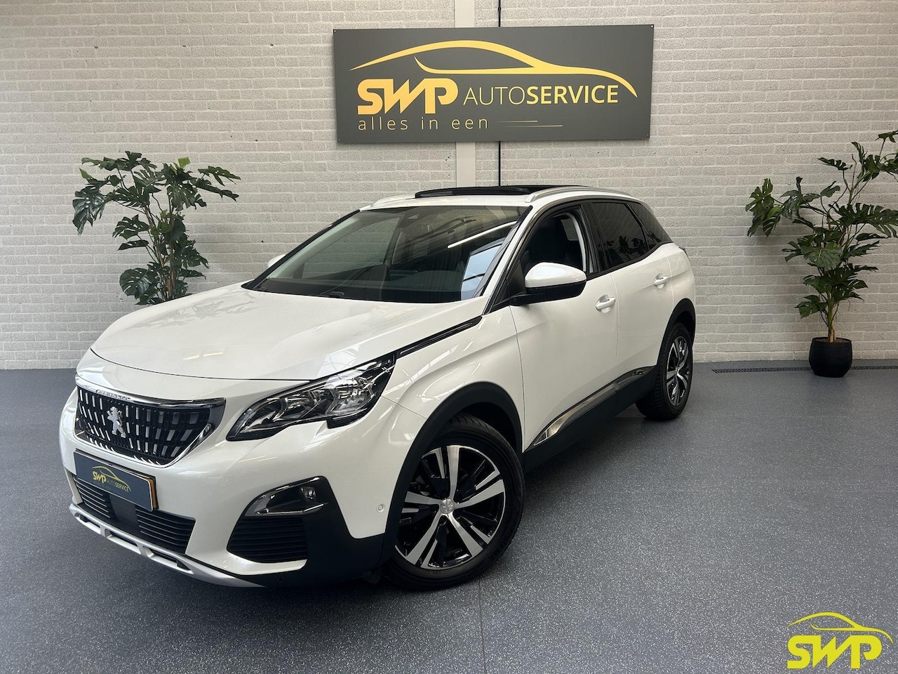 Peugeot 3008 - 1.2 PureTech Allure | Pano | Navi | Cam - AutoWereld.nl
