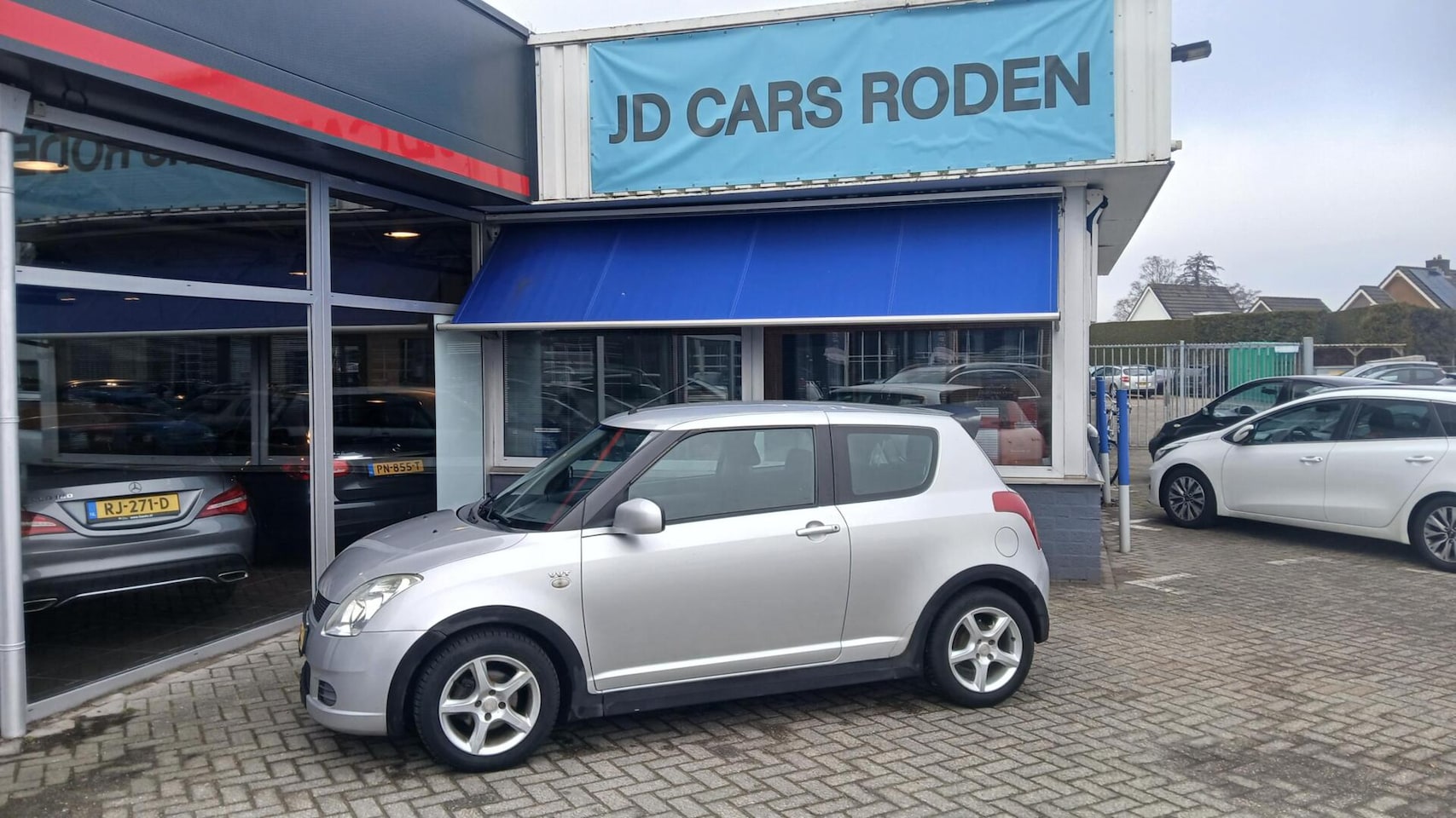 Suzuki Swift - 1.5 GLS! Apk 27-10-2026! Koopje! Sport! - AutoWereld.nl