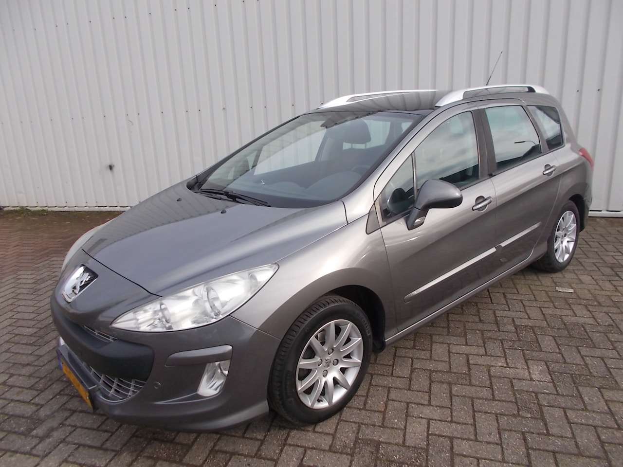Peugeot 308 SW - 1.6 VTi XS 7 Pers. - AutoWereld.nl
