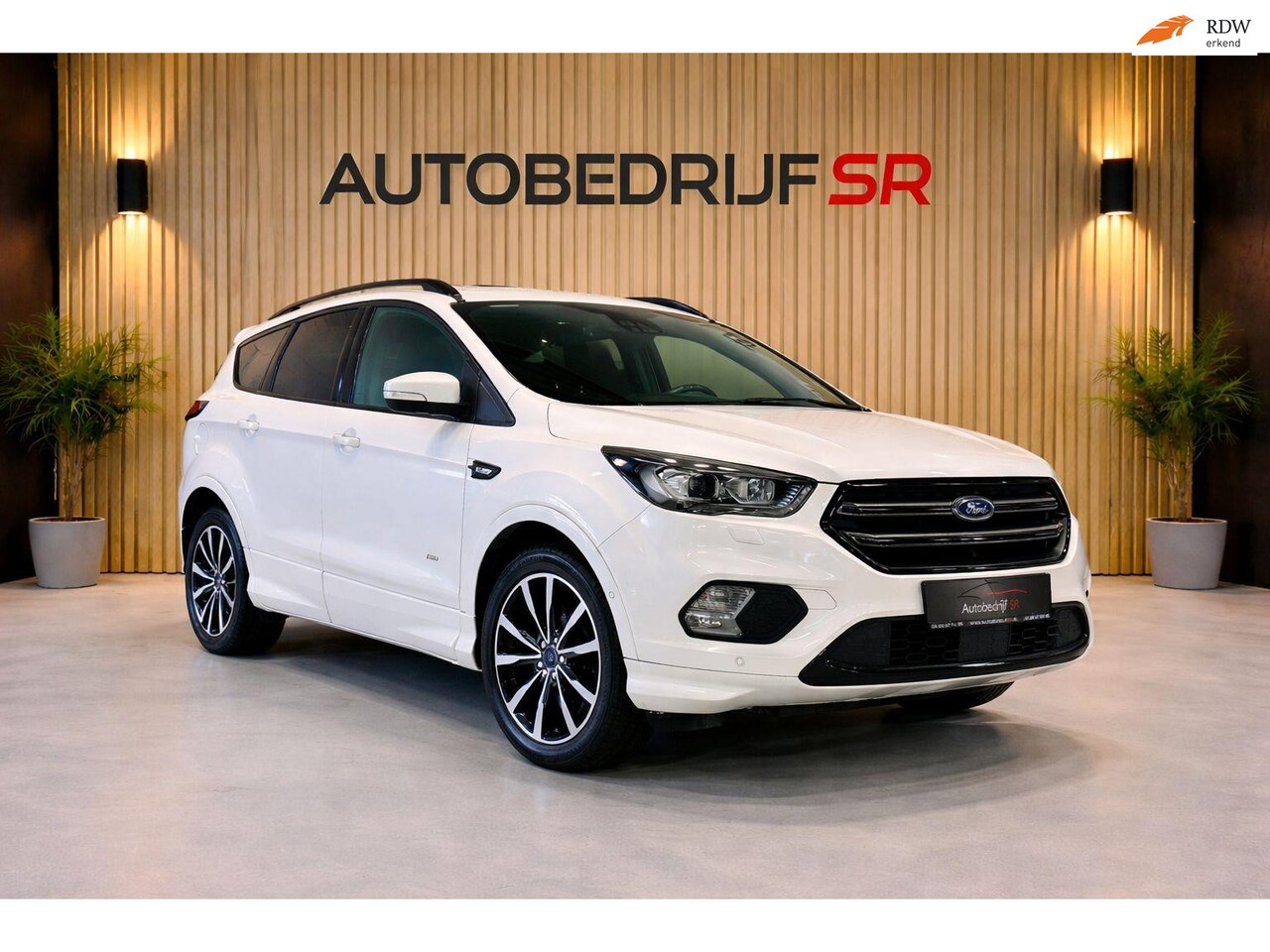 Ford Kuga - 1.5 EcoBoost Titanium Panoramadak! Camera! 182PK! Cruise! PDC! Vol opties! - AutoWereld.nl